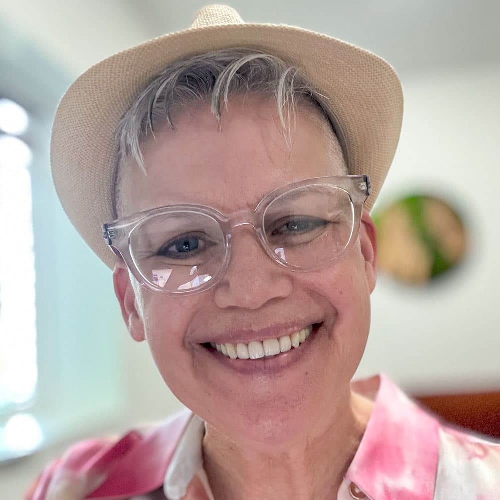 Almira Agosto avatar