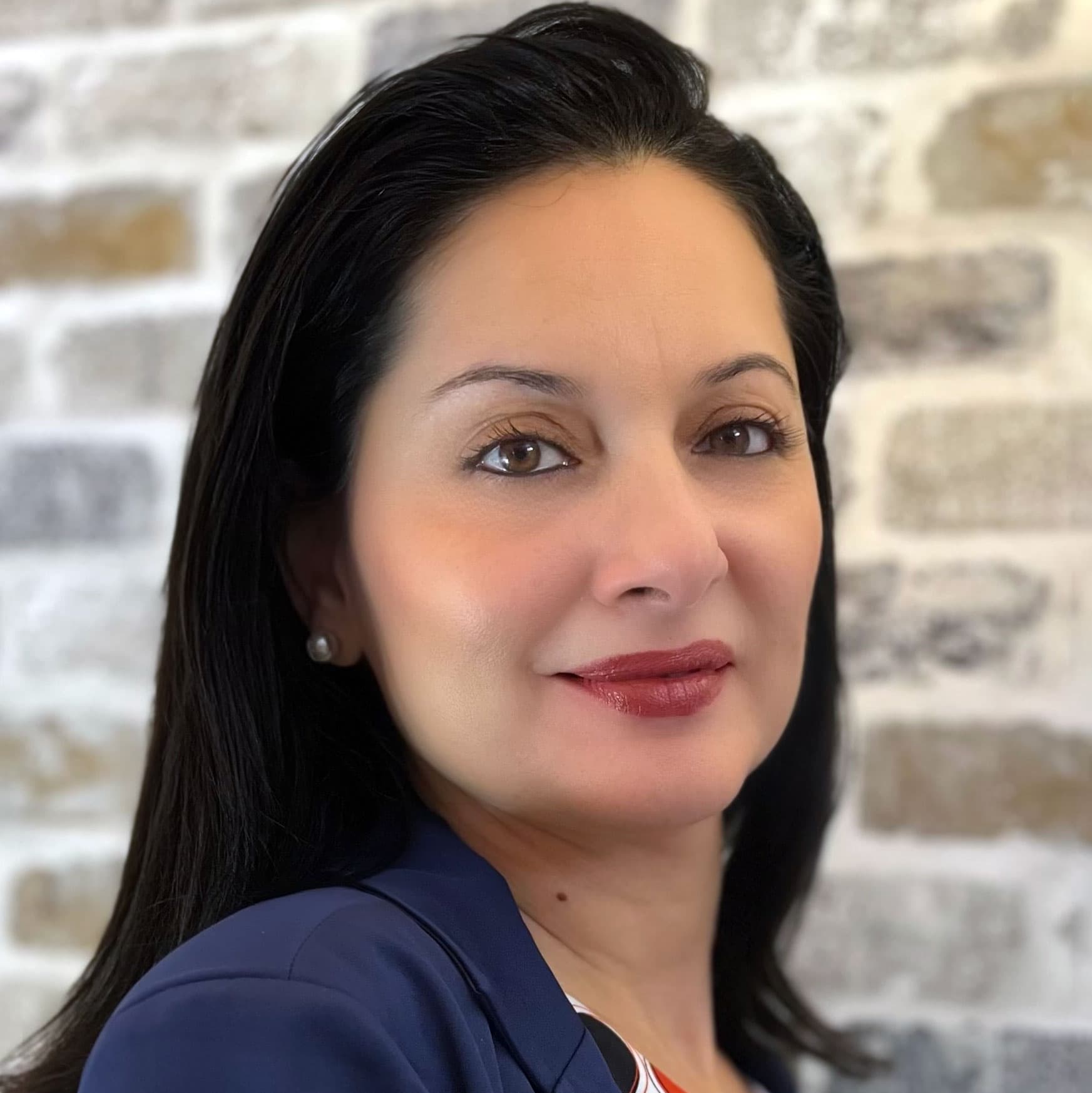 Vivian Abouallol avatar